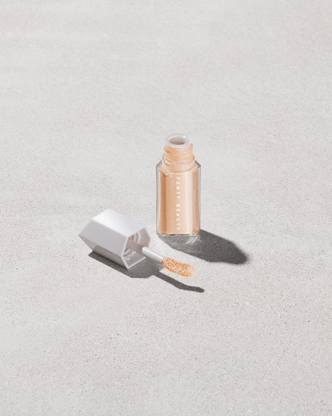 We're Even Hydrating Longwear Concealer — 200C